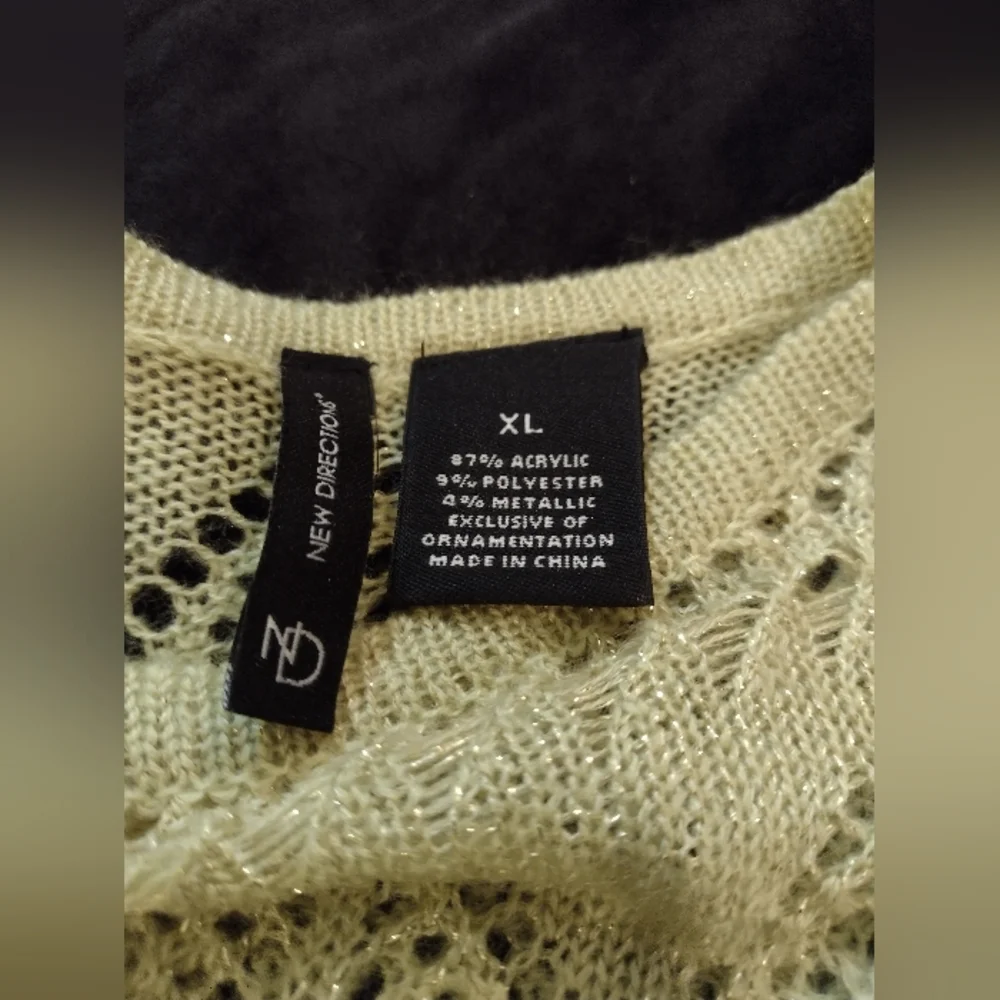 New directions XL ladies top - Picture 2 of 11